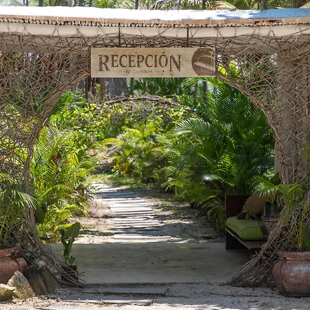 Los Amigos Beach Hotel Boutique