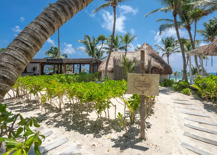 Hotel Amigos Boutique 4*